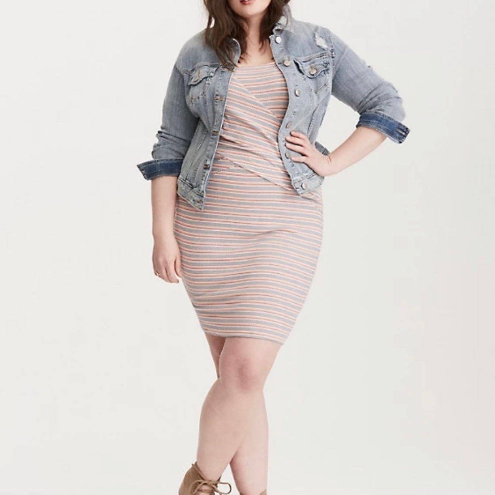 Torrid stretchy summer dress